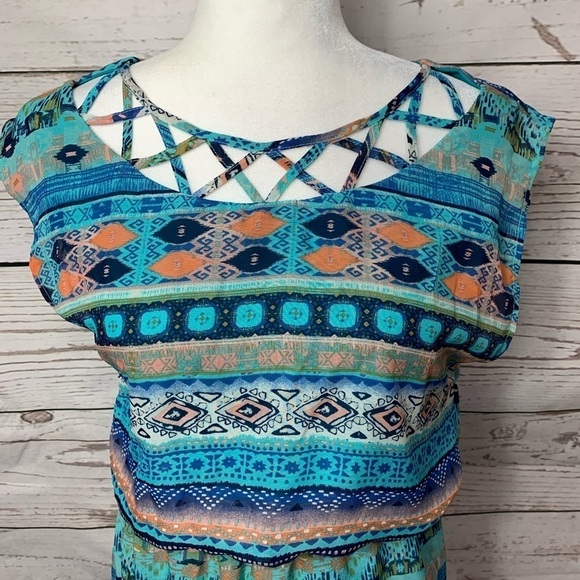 EUC City Triangles Tribal Short Sleeve Dress - Picture 2 of 7